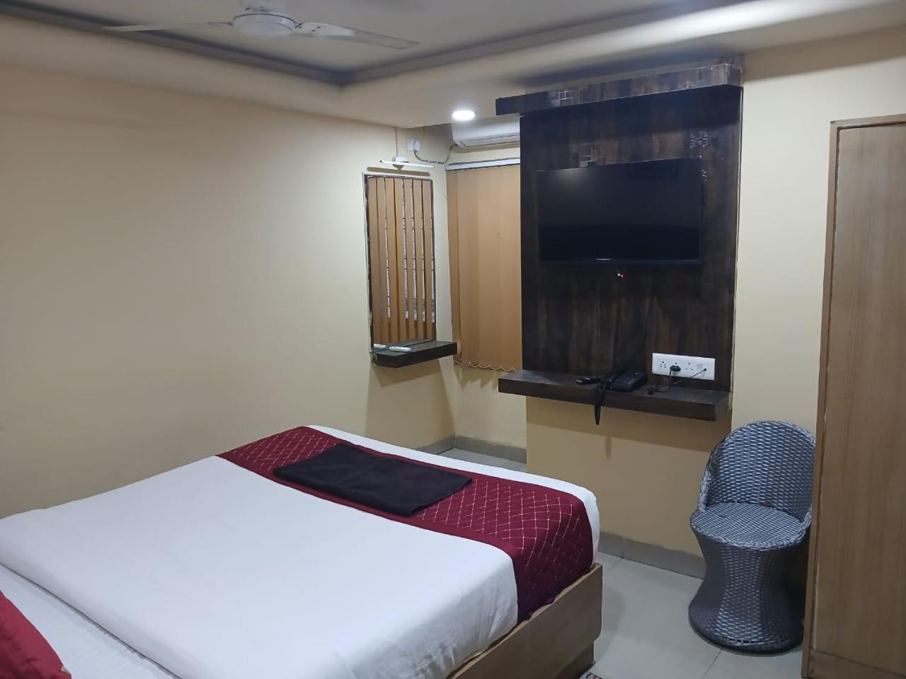 Blossoms Room Hotel Alekhya Residency- Luxury Lollection Hyderabad Exteriör bild